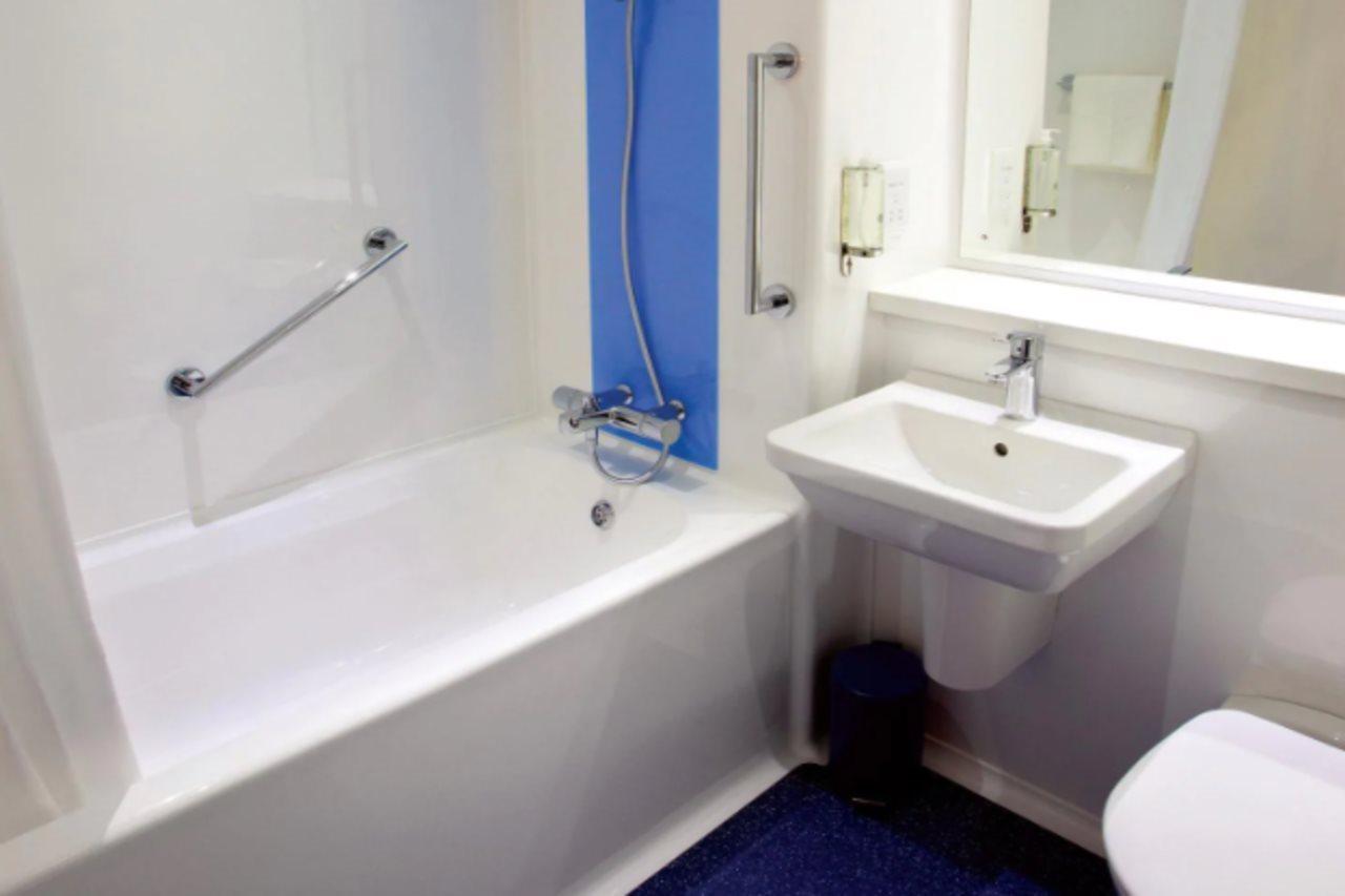 Travelodge Rugeley Exterior photo