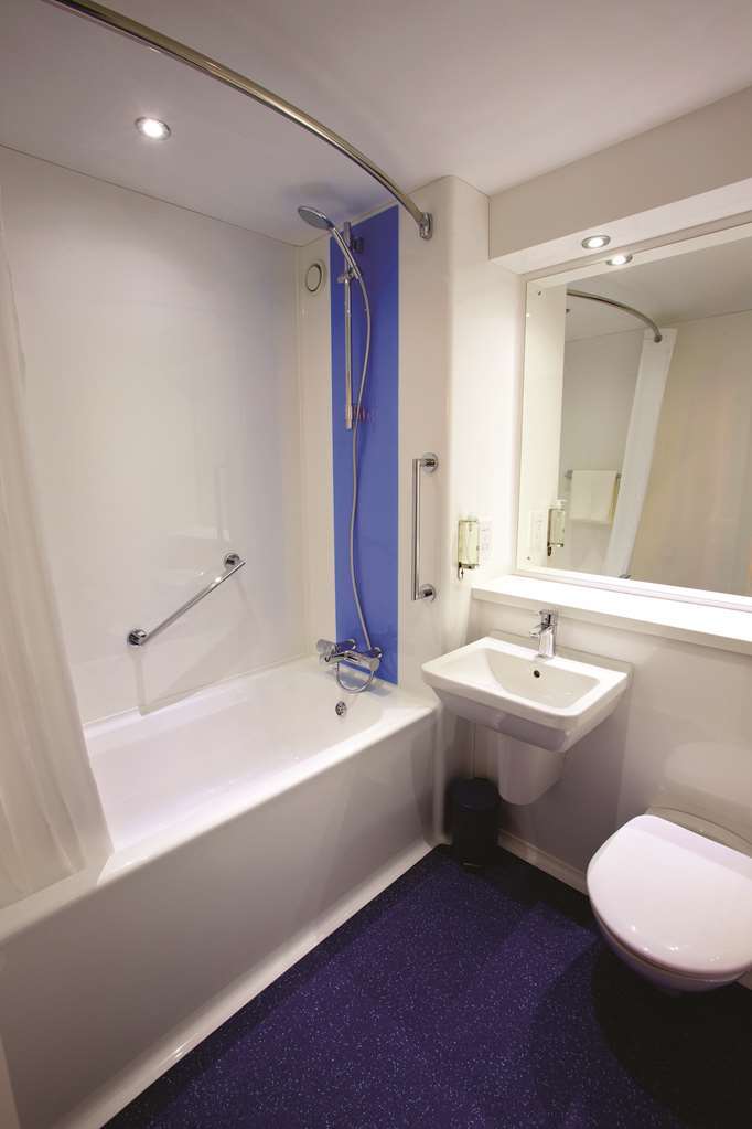 Travelodge Rugeley Room photo